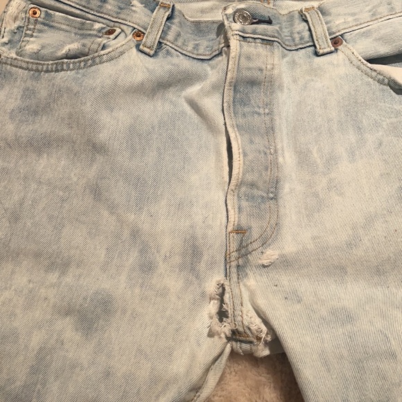 ✨bleached denim Levi’s jeans✨ - Picture 2 of 8
